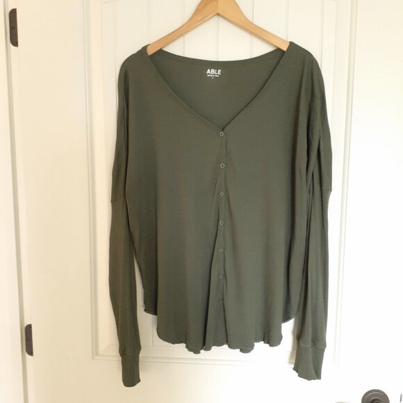 Able Julia Anywhere Top in Thyme Green Size L - Picture 15 of 15